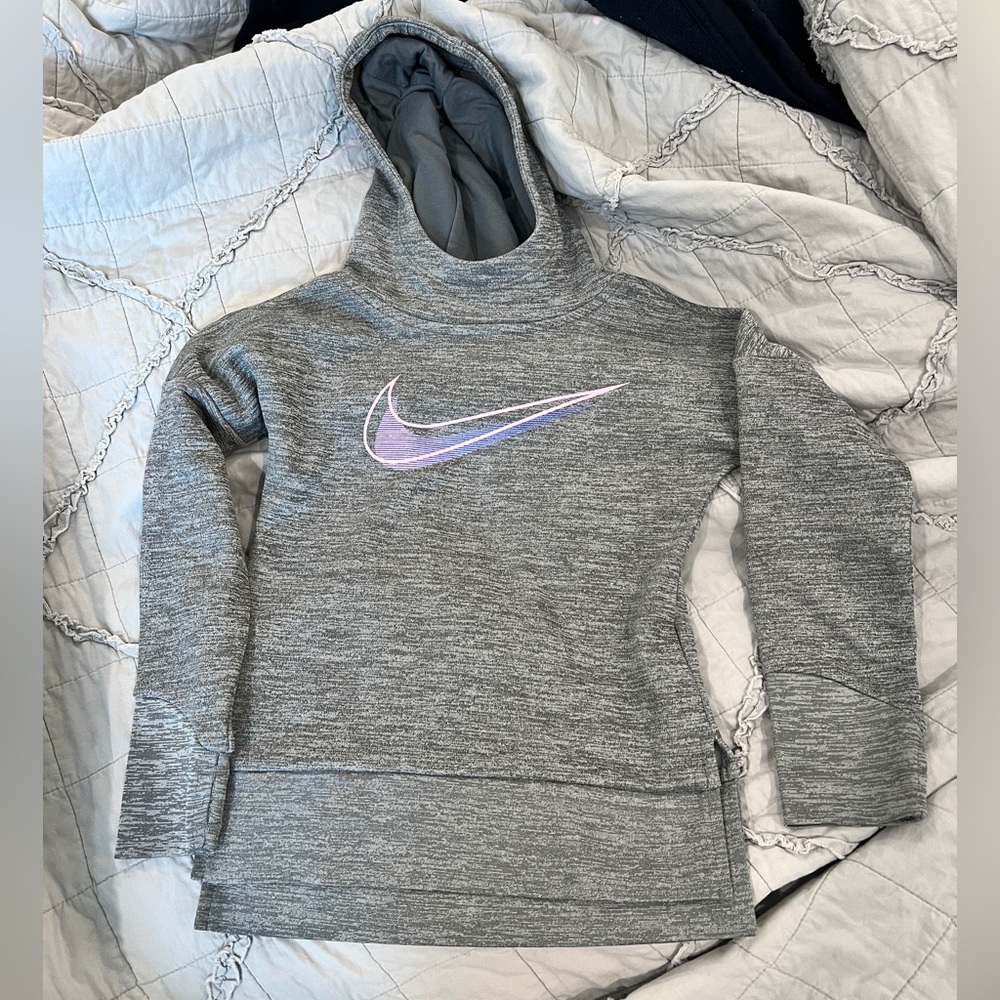 Girls Nike Dri-fit hoodie